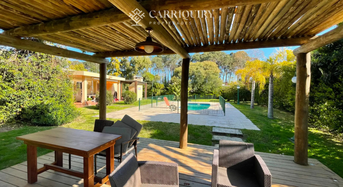 Casa ID.4315/Casa-en-alquiler-temporario-Manantiales-3-dormitorios - Casa en alquiler temporario Marly 4 dormitorios