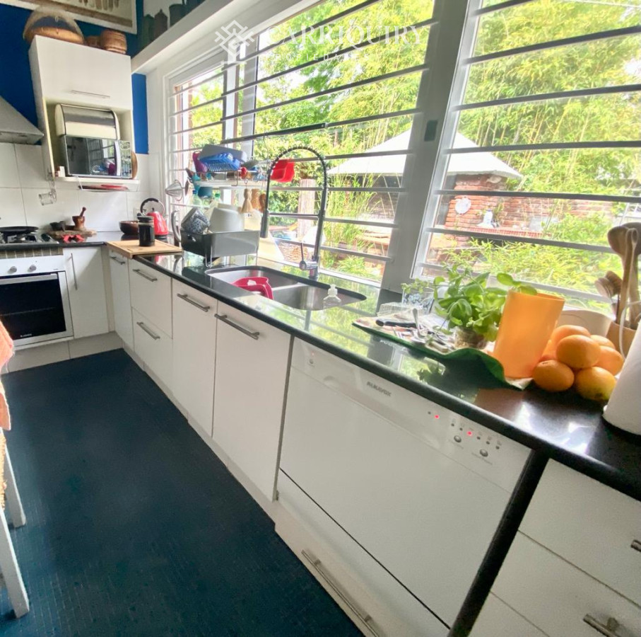 Casa ID.343/Venta-de-Casa-3-DORMITORIOS-en-Pinares,-Punta-del-Este - Casa en alquiler temporario Playa Mansa 3 dormitorios