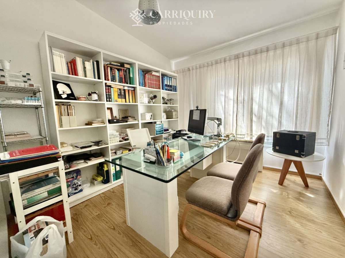 Casa ID.9295/Apartamentos-en-Venta--Carriquiry--Propiedades - Casa en ubicación inigualable en Parada 6 - Potencial comercial único. IDEAL CLINICA ODONTOLOGICA