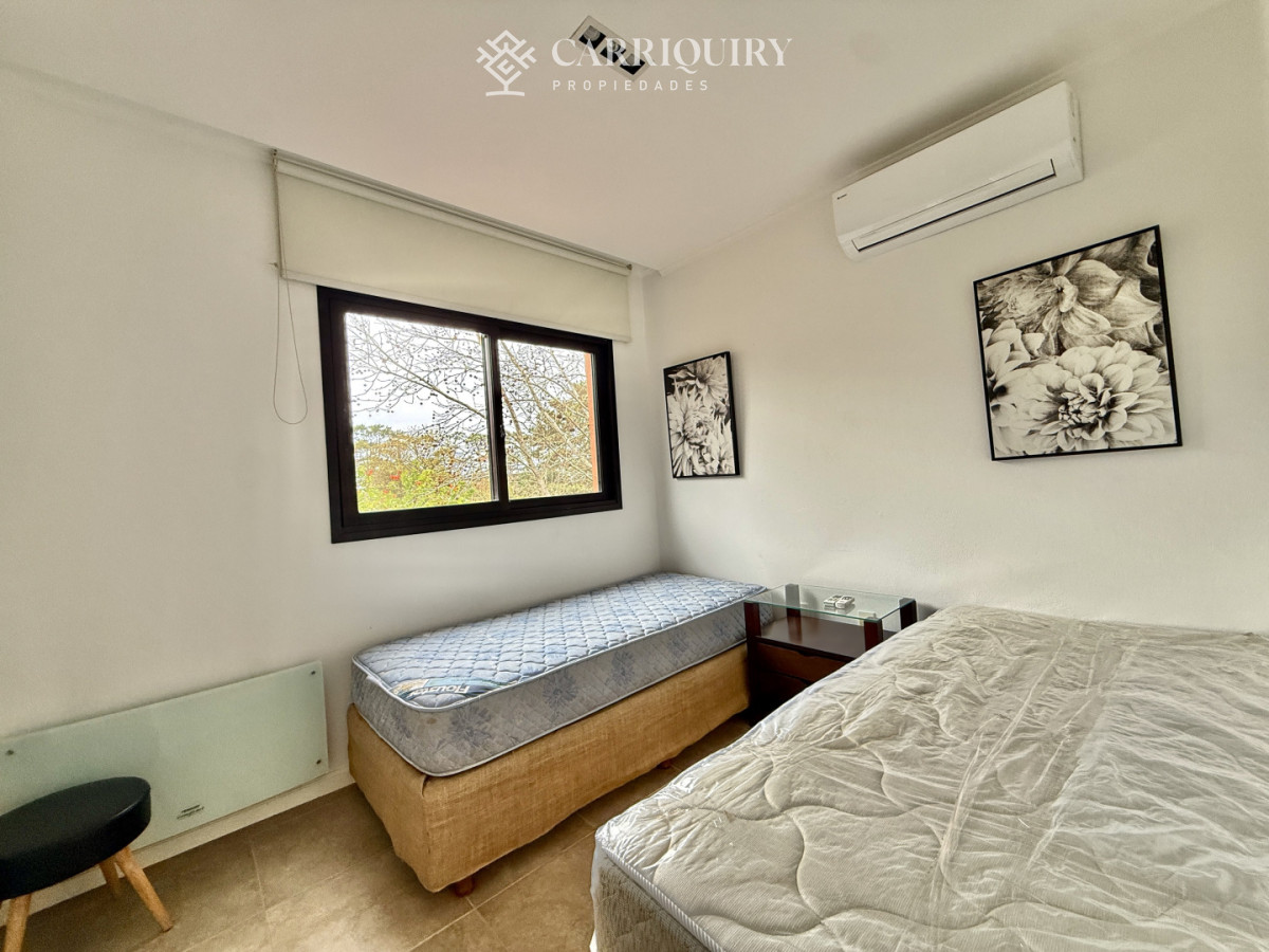 Casa ID.10200/Chalet-en-Pinares- - Alquiler Anual Casa minimalista en Barrio Privado Parque Pinares**