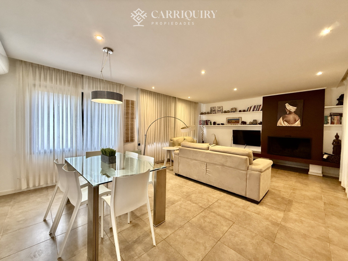 Casa ID.10200/Chalet-en-Pinares- - Alquiler Anual Casa minimalista en Barrio Privado Parque Pinares**