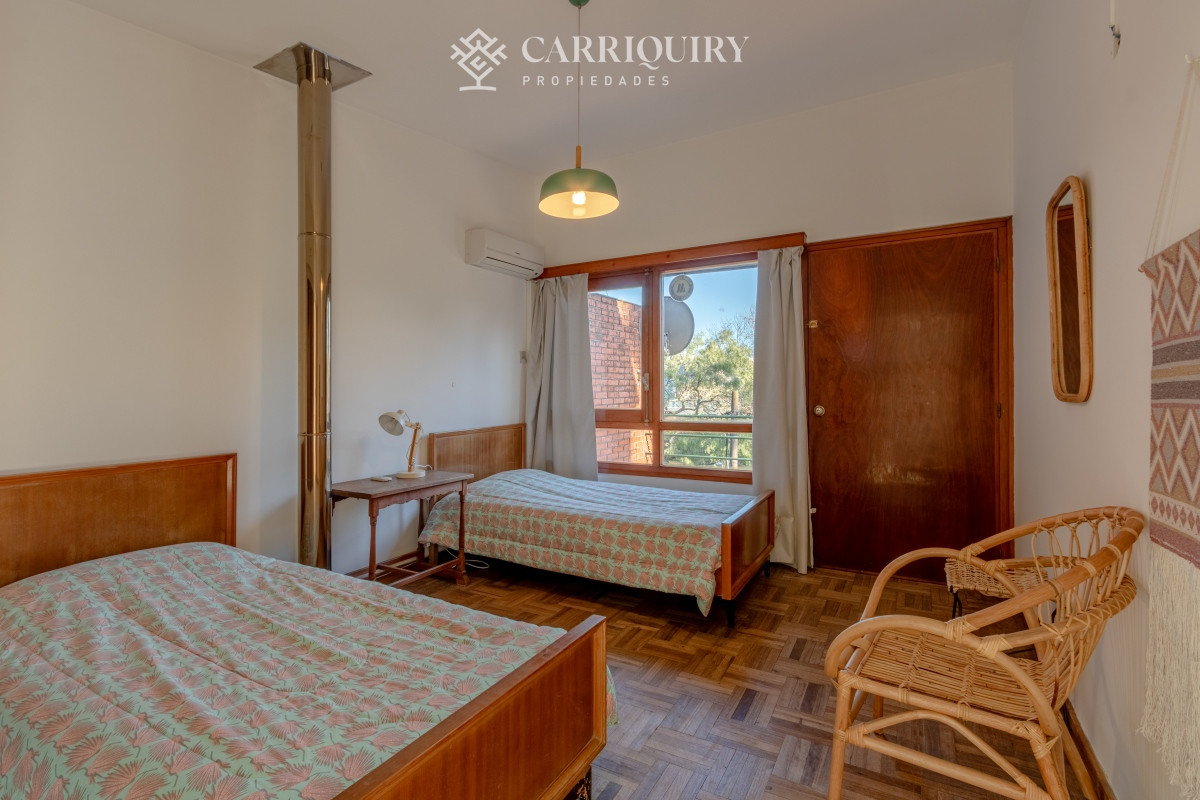 Casa ID.8230 - Casa en alquiler en playa mansa - Punta del Este. 3 dormitorios y servicio