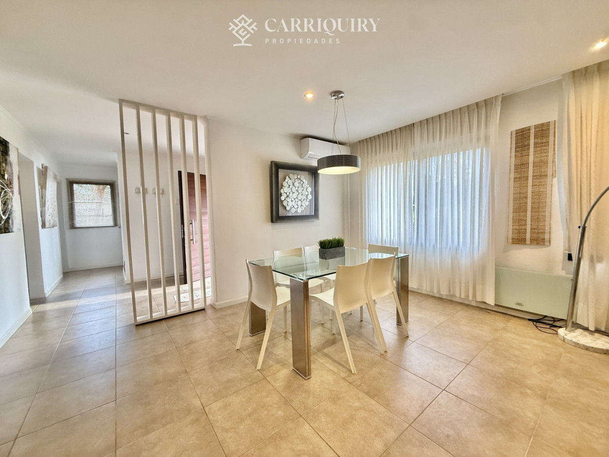 Casa ID.10200/Chalet-en-Pinares- - Alquiler Anual Casa minimalista en Barrio Privado Parque Pinares**