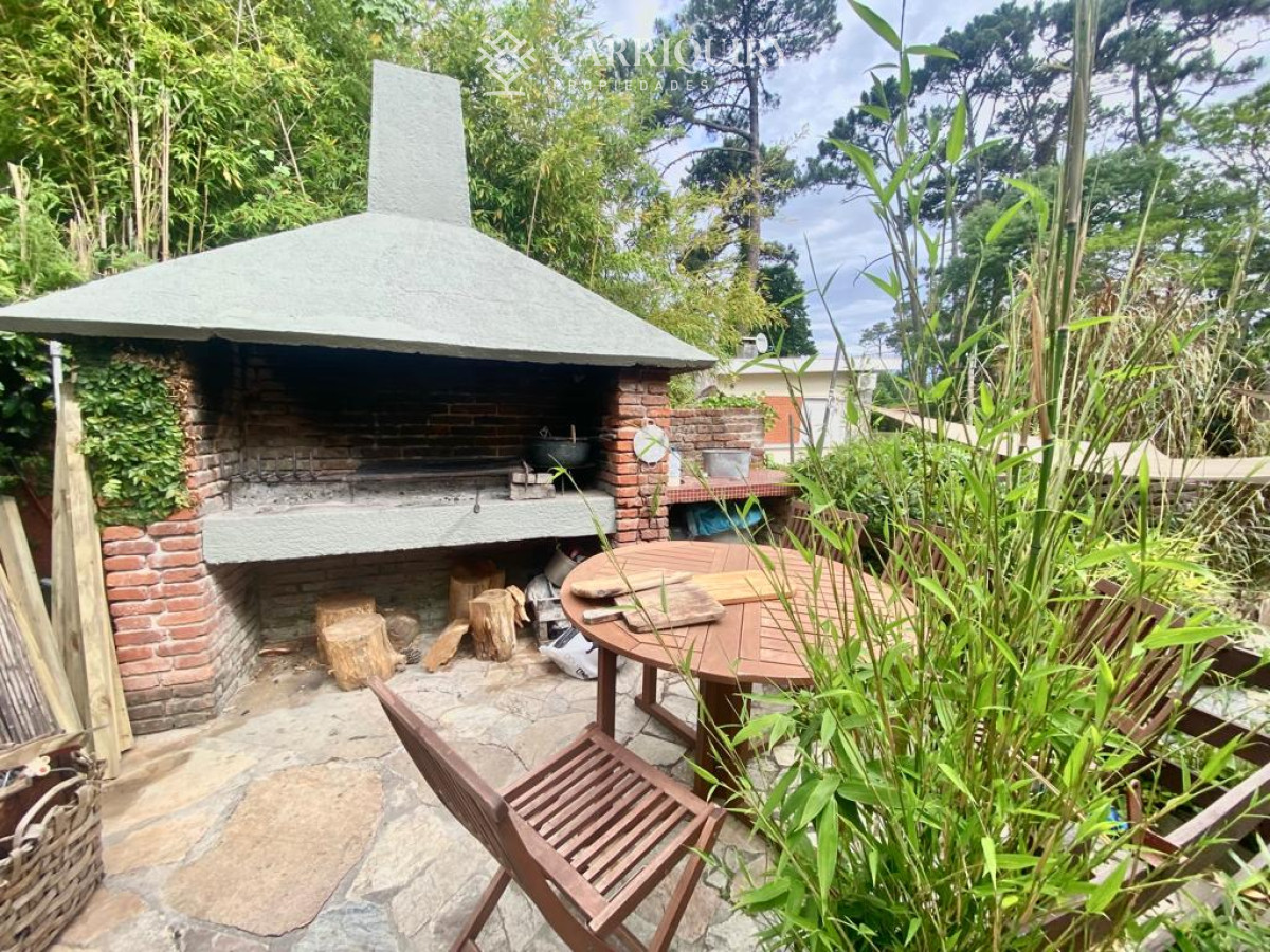 Casa ID.343/Venta-de-Casa-3-DORMITORIOS-en-Pinares,-Punta-del-Este - Casa en alquiler temporario Playa Mansa 3 dormitorios