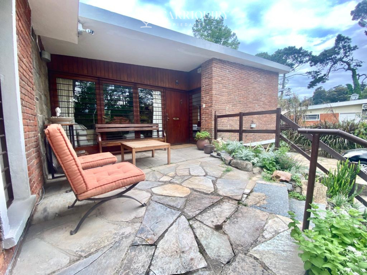 Casa ID.343/Venta-de-Casa-3-DORMITORIOS-en-Pinares,-Punta-del-Este - Casa en alquiler temporario Playa Mansa 3 dormitorios