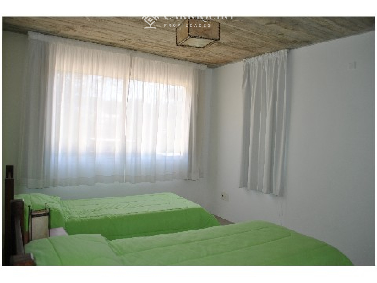 Casa ID.8122/Alquiler-de-casa-en-Manantiales,-Pueblo-Mio.-4-dormitorios,-3-baños-y-pendencia-de-servicio-con-baño - Casa en alquiler de 3 dormitorios y dependencia de servicio. Montoya - La Barra