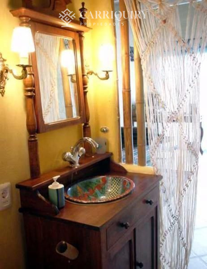 Casa ID.120/Casa-en-venta-Pinar-Del-Faro-5-dormitorios - Casa en alquiler temporario en Pinares, Playa Mansa 5 dormitorios