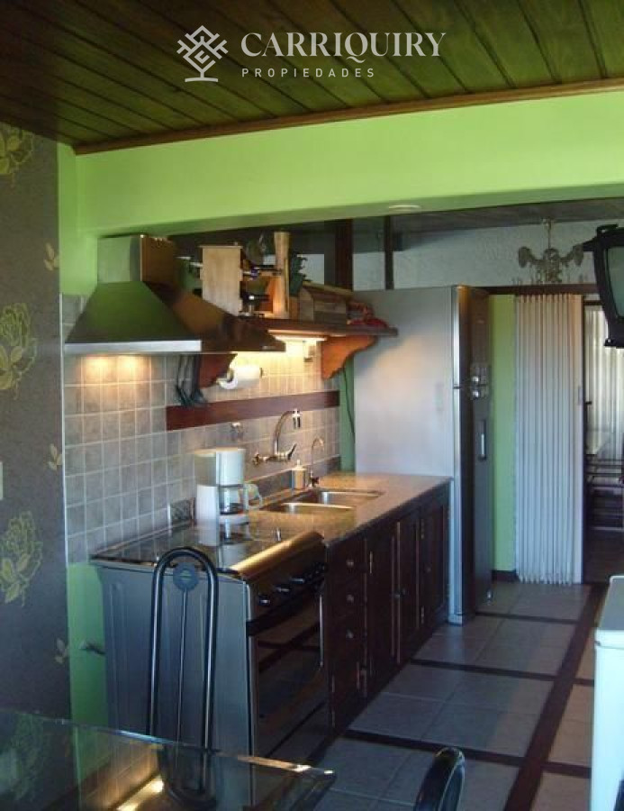 Casa ID.120/Casa-en-venta-Pinar-Del-Faro-5-dormitorios - Casa en alquiler temporario en Pinares, Playa Mansa 5 dormitorios