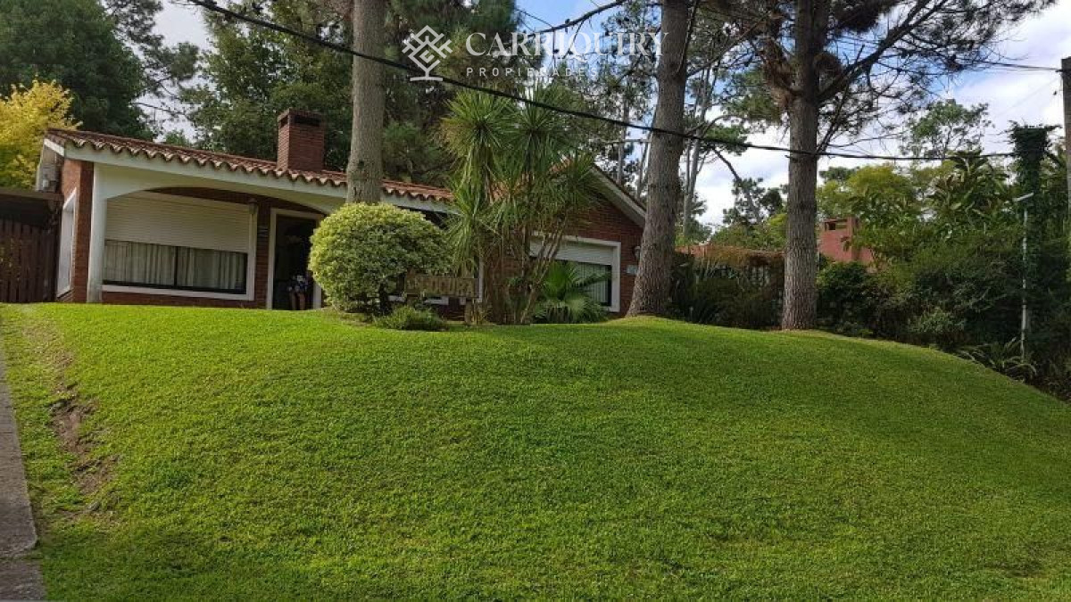 Casa ID.1657/Alquiler-temporario-Casa-8-DORMITORIOS-en-Pinares,-Punta-del-Este. - Casa en alquiler temporario Pinares 3 dormitorios