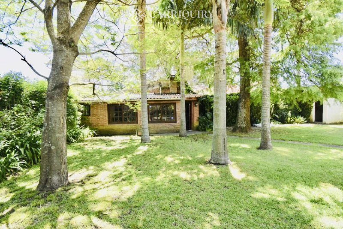 Casa ID.2527/Alquiler-temporario-de-Casa-3-DORMITORIOS-y-dependencia-en-Playa-Mansa,-Punta-del-Este - Casa en alquiler temporario Playa Mansa 3 dormitorios