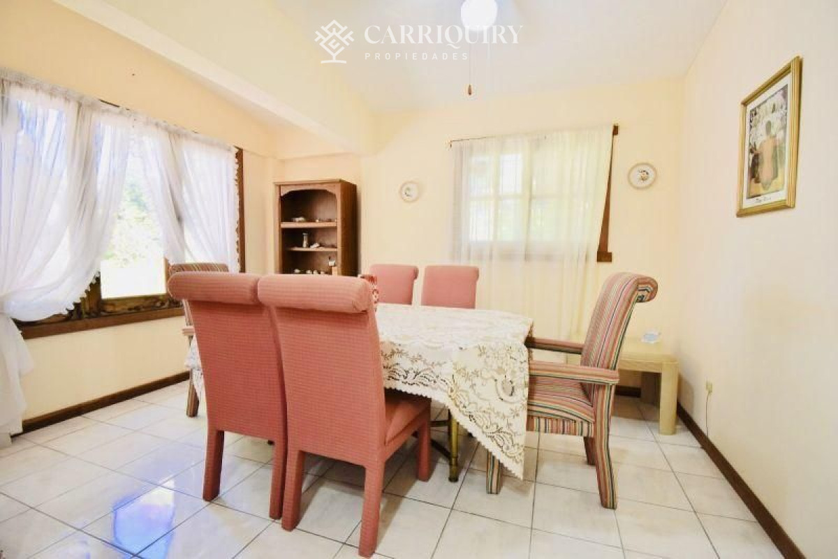 Casa ID.2527/Alquiler-temporario-de-Casa-3-DORMITORIOS-y-dependencia-en-Playa-Mansa,-Punta-del-Este - Casa en alquiler temporario Playa Mansa 3 dormitorios