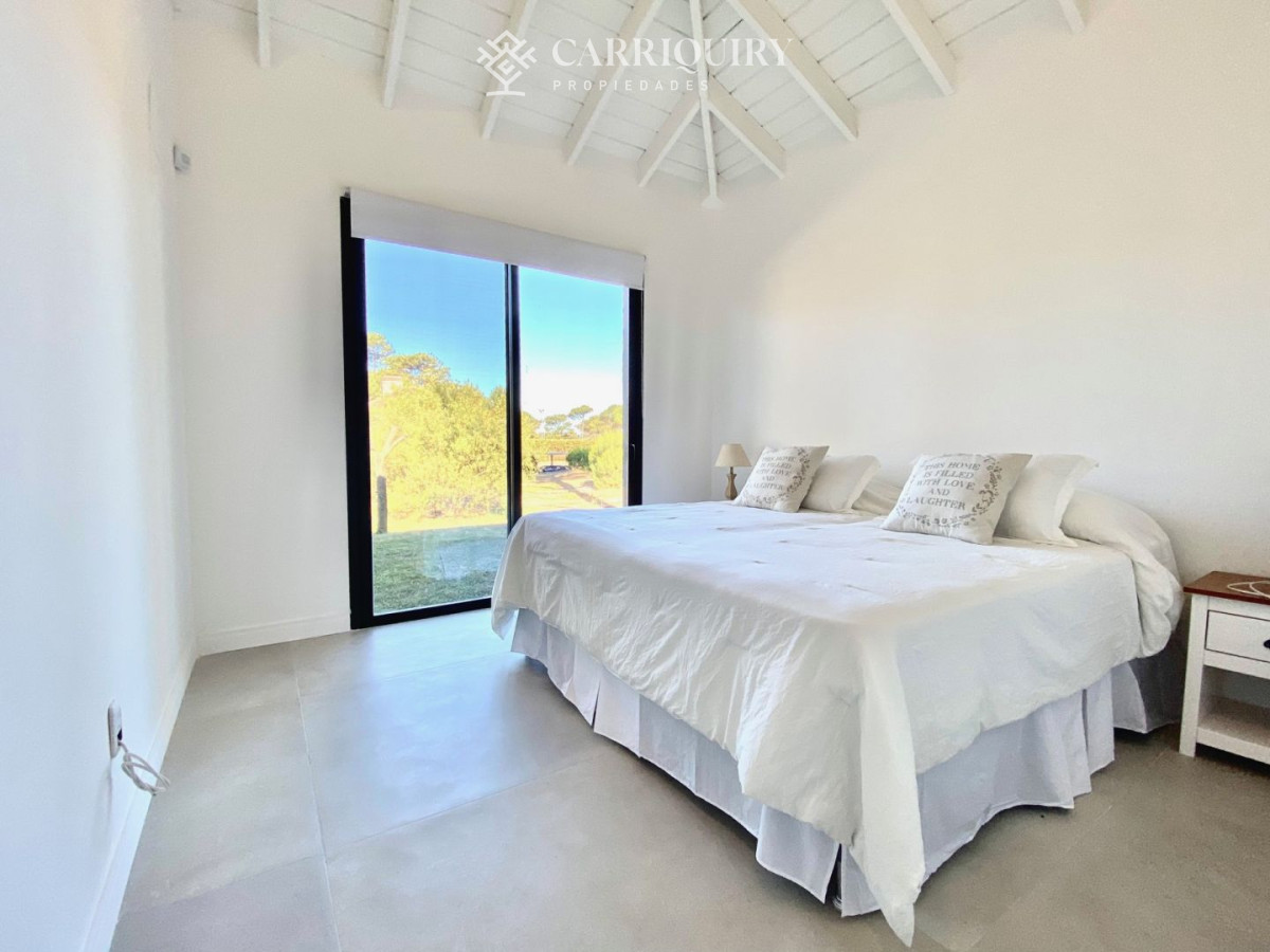 Casa ID.3398/Casa-en-venta-Cantegril-4-dormitorios - Casa en alquiler temporario Jos&eacute; Ignacio 4 dormitorios