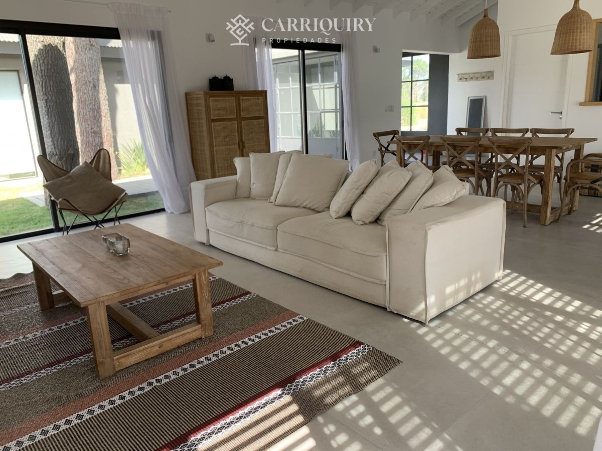 Casa ID.3398/Casa-en-venta-Cantegril-4-dormitorios - Casa en alquiler temporario Jos&eacute; Ignacio 4 dormitorios