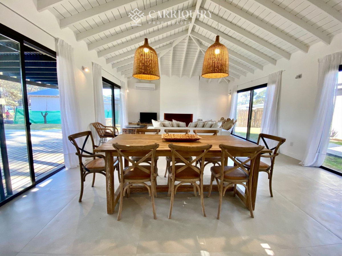 Casa ID.3398/Casa-en-venta-Cantegril-4-dormitorios - Casa en alquiler temporario Jos&eacute; Ignacio 4 dormitorios