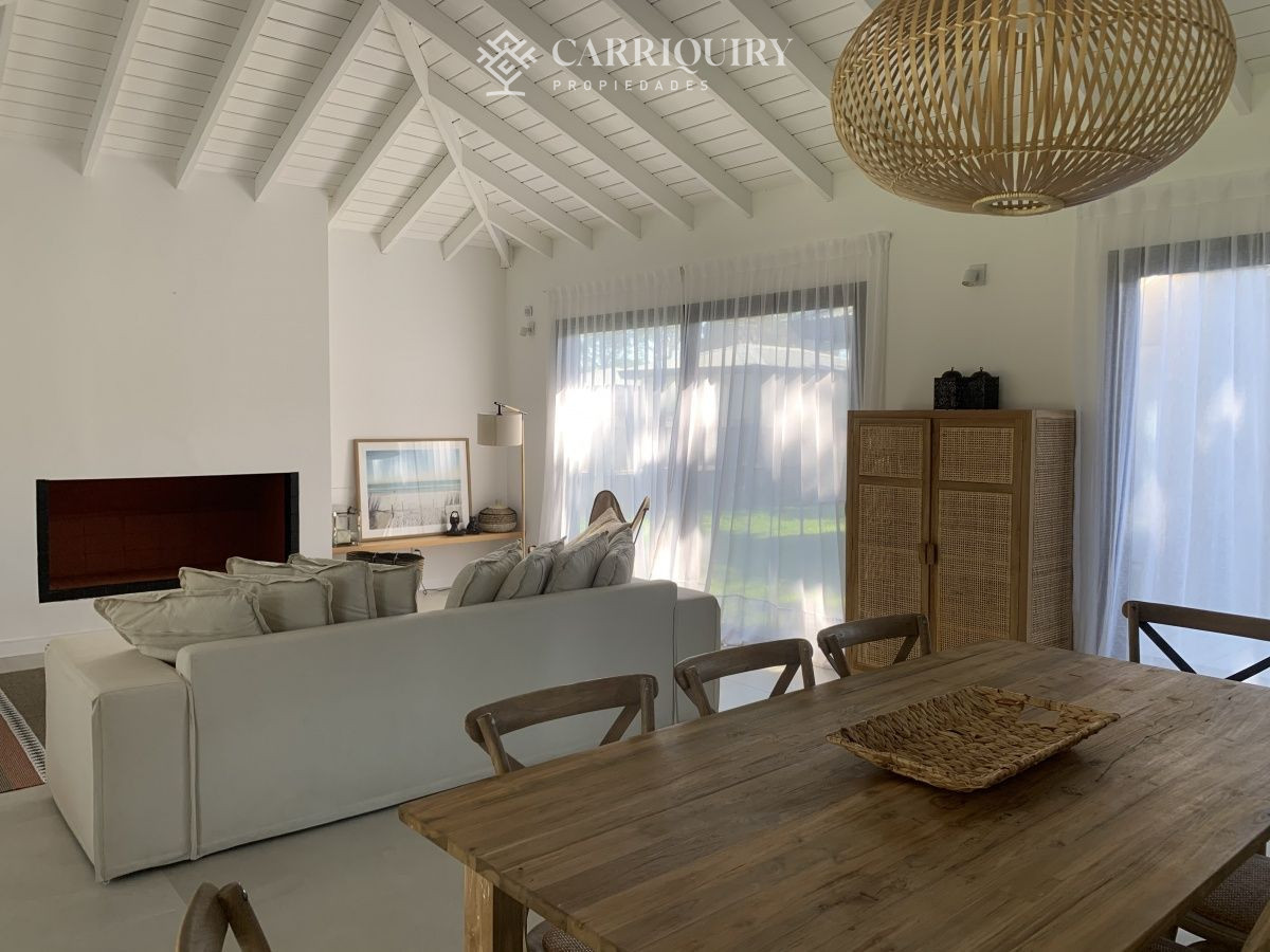 Casa ID.3398/Casa-en-venta-Cantegril-4-dormitorios - Casa en alquiler temporario Jos&eacute; Ignacio 4 dormitorios