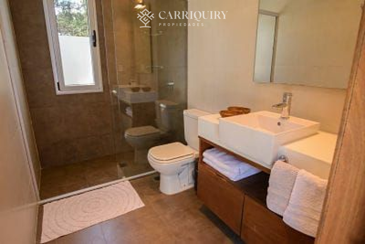 Casa ID.3402/Casa-en-alquiler-temporario-Rincón-Del-Indio-3-dormitorios - Casa en alquiler temporario Rincón Del Indio 5 dormitorios