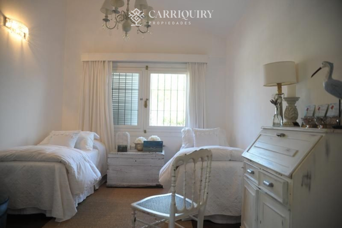 Casa ID.4055/Casas-en-Alquiler--Carriquiry--Propiedades - Casa en venta Cantegril 4 dormitorios