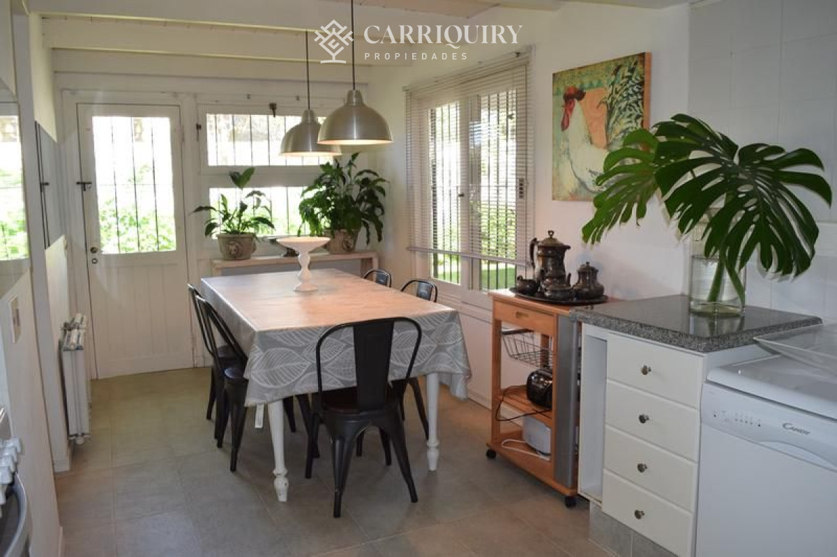 Casa ID.4055/Casas-en-Alquiler--Carriquiry--Propiedades - Casa en venta Cantegril 4 dormitorios
