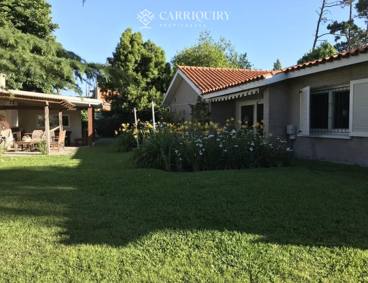 Casa ID.4055/Casas-en-Alquiler--Carriquiry--Propiedades - Casa en venta Cantegril 4 dormitorios