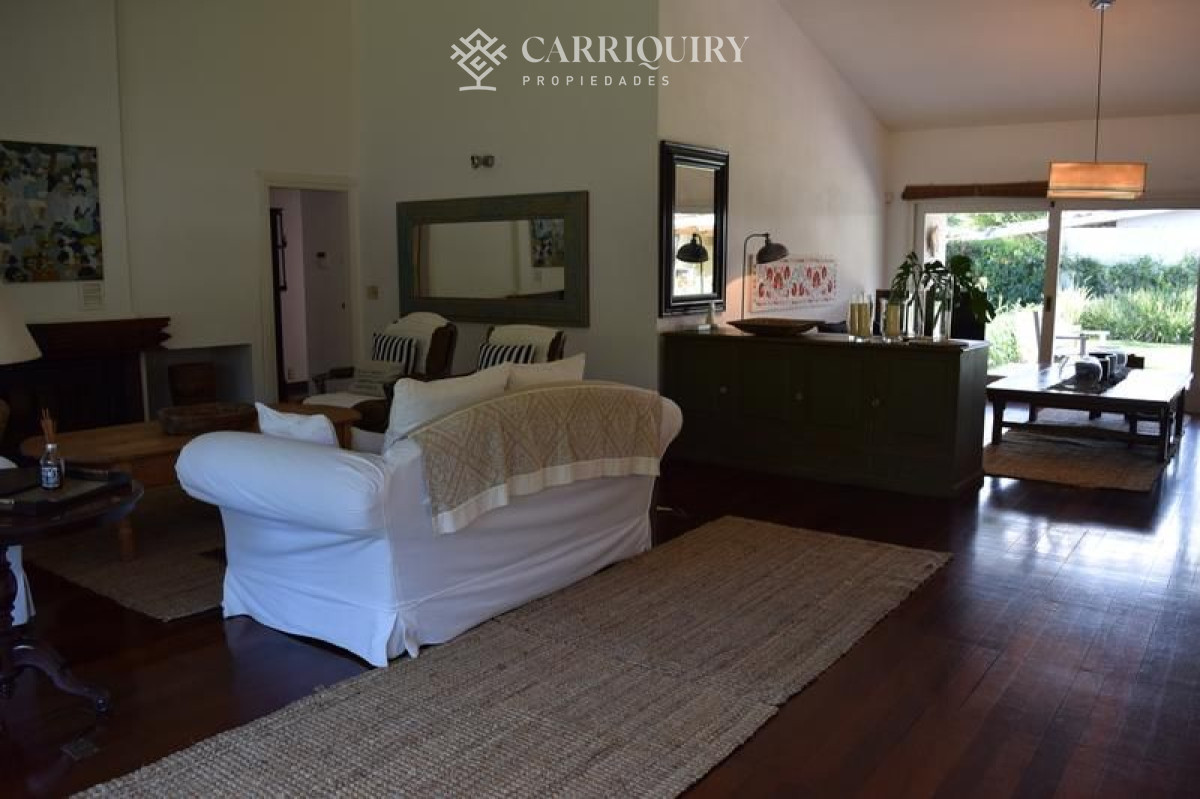 Casa ID.4055/Casas-en-Alquiler--Carriquiry--Propiedades - Casa en venta Cantegril 4 dormitorios