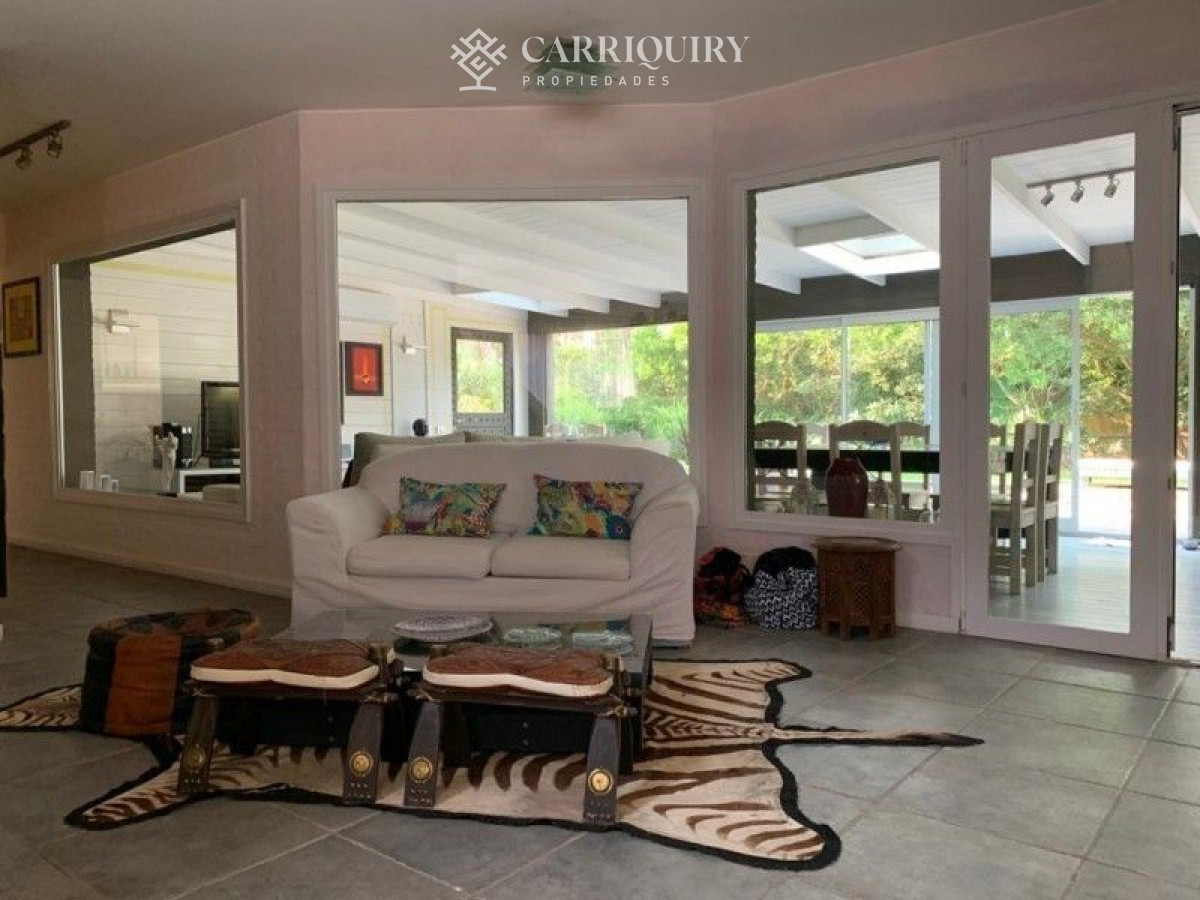 Casa ID.4174/Casa-en-venta-La-Barra-5-dormitorios - Casa en alquiler temporario La Barra 4 dormitorios