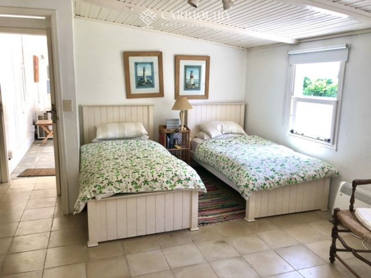 Casa ID.4265/Casa-en-alquiler-temporario-La-Barra-4-dormitorios - Casa en venta La Barra 6 dormitorios