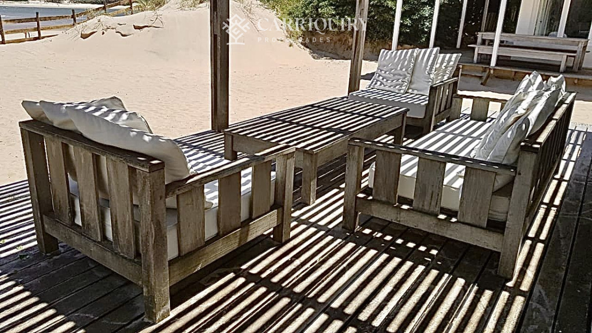 Casa ID.4265/Casa-en-alquiler-temporario-La-Barra-4-dormitorios - Casa en venta La Barra 6 dormitorios