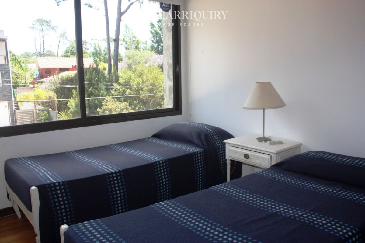 Casa ID.4278/Casa-en-venta-La-Barra-6-dormitorios - Alquiler temporario de Casa 3 DORMITORIOS en La Barra, Punta del Este.