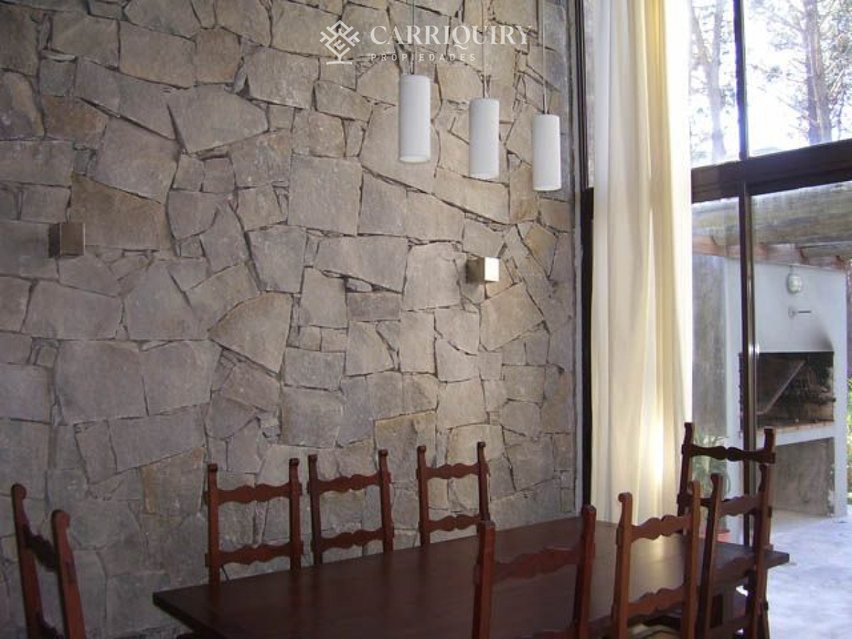 Casa ID.4278/Casa-en-venta-La-Barra-6-dormitorios - Alquiler temporario de Casa 3 DORMITORIOS en La Barra, Punta del Este.