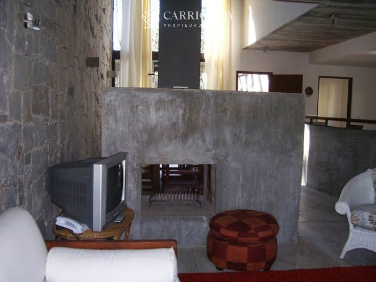 Casa ID.4278/Casa-en-venta-La-Barra-6-dormitorios - Alquiler temporario de Casa 3 DORMITORIOS en La Barra, Punta del Este.