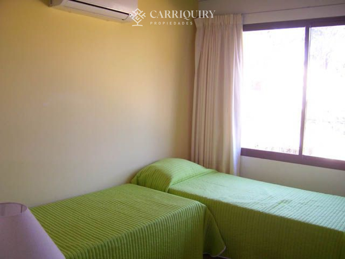 Casa ID.4278/Casa-en-venta-La-Barra-6-dormitorios - Alquiler temporario de Casa 3 DORMITORIOS en La Barra, Punta del Este.