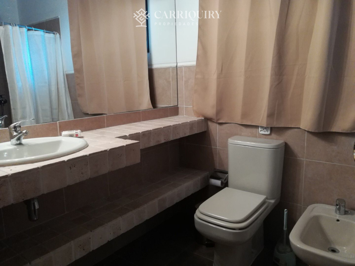 Casa ID.4278/Casa-en-venta-La-Barra-6-dormitorios - Alquiler temporario de Casa 3 DORMITORIOS en La Barra, Punta del Este.