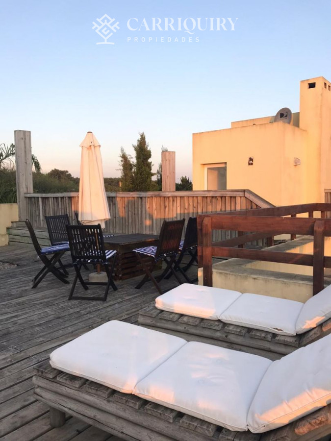 Casa ID.4488/Casa-en-venta-Lugano-5-dormitorios - Alquiler temporario de Casa 3 DORMITORIOS en Manantiales, Punta del Este