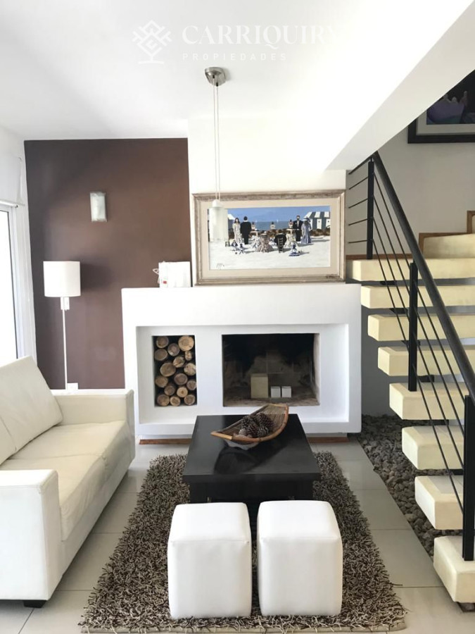 Casa ID.4488/Casa-en-venta-Lugano-5-dormitorios - Alquiler temporario de Casa 3 DORMITORIOS en Manantiales, Punta del Este