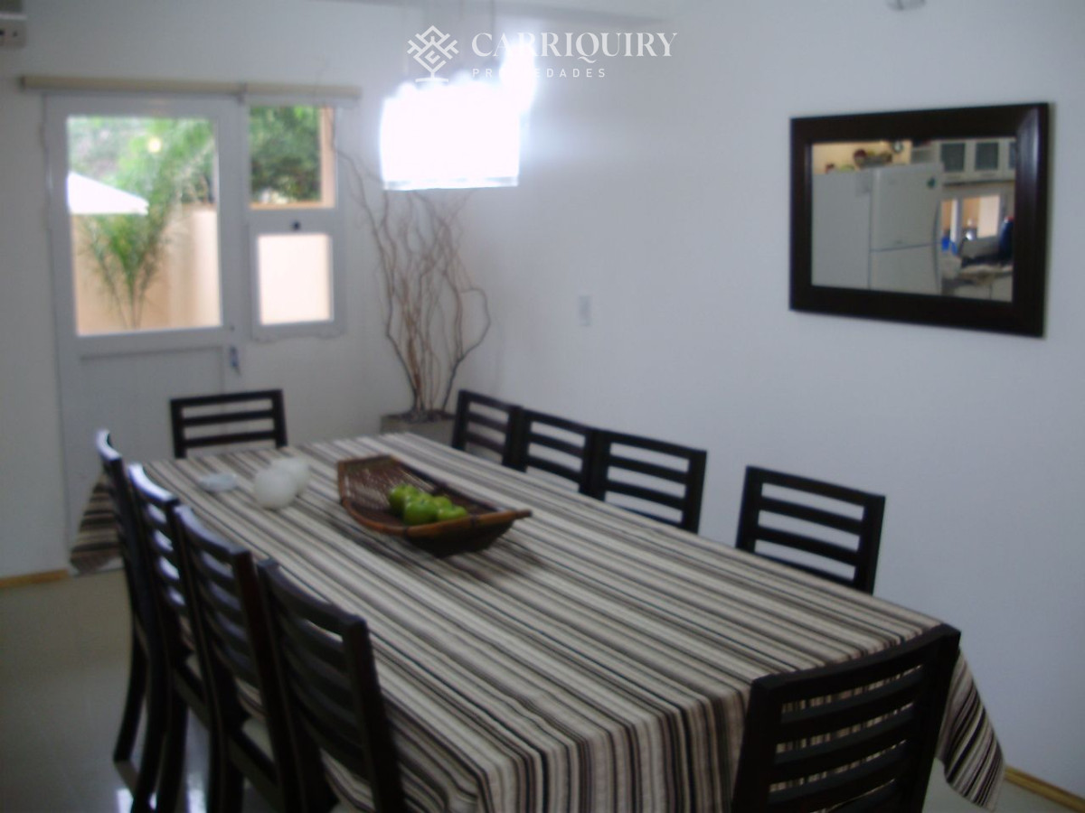 Casa ID.4488/Casa-en-venta-Lugano-5-dormitorios - Alquiler temporario de Casa 3 DORMITORIOS en Manantiales, Punta del Este