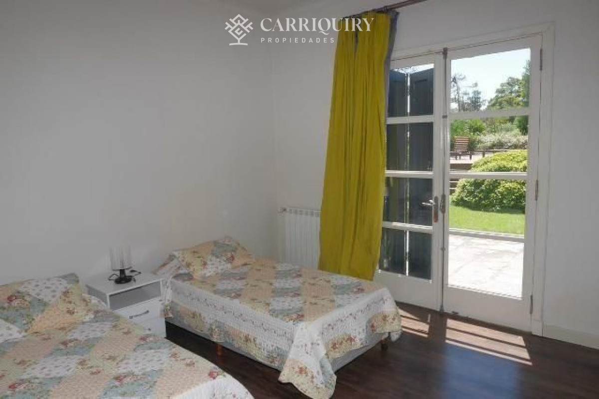 Casa ID.690/Casa-en-alquiler-temporario-en-Pinares,-Playa-Mansa-5-dormitorios - Alquiler temporario Casa 8 DORMITORIOS en Pinares, Punta del Este.