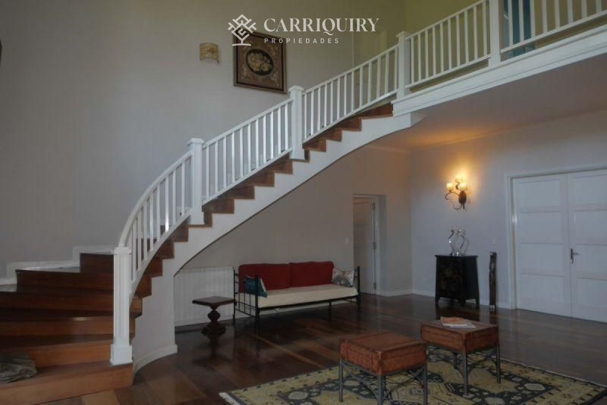 Casa ID.690/Casa-en-alquiler-temporario-en-Pinares,-Playa-Mansa-5-dormitorios - Alquiler temporario Casa 8 DORMITORIOS en Pinares, Punta del Este.