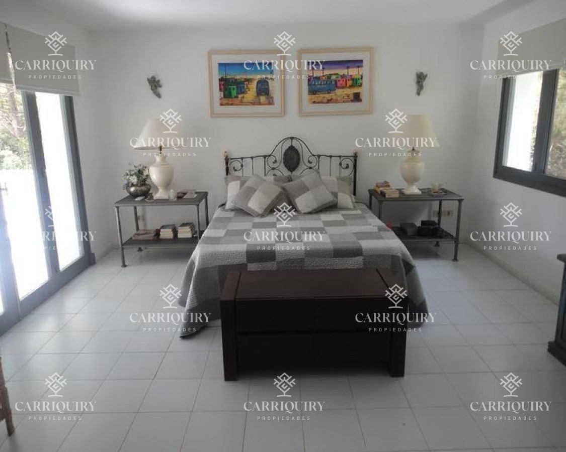Casa ID.686/Casa-en-venta-Playa-Brava-7-dormitorios - Casa en venta Rincón Del Indio 5 dormitorios