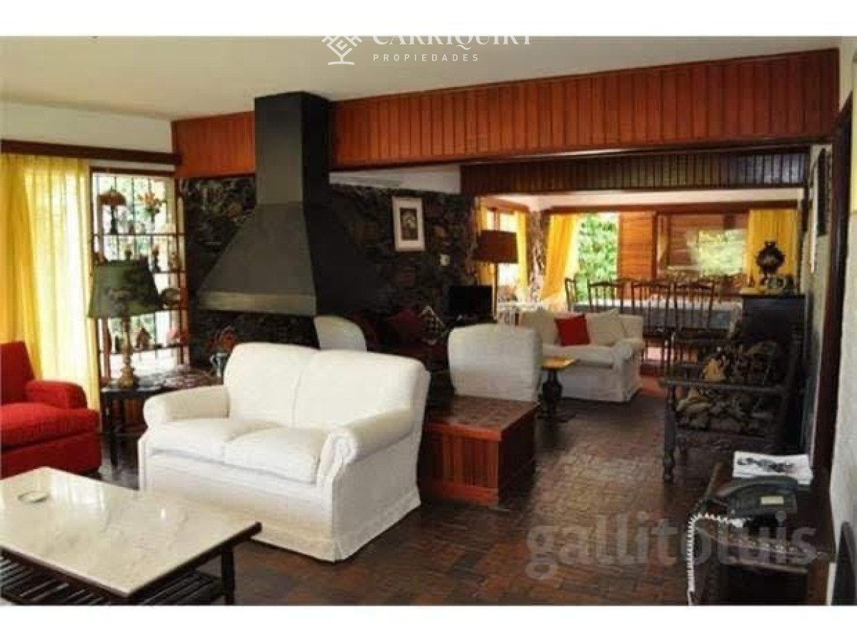 Casa ID.9240/Cómodos-ambientes,-propiedad-ideal-para-vacacionar. -  En la Mansa a solo 3 cuadras del mar .