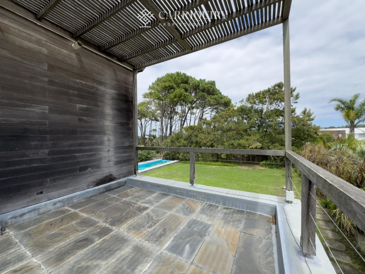 Casa ID.10643/Casa-en-Venta-en-parada-10-de-la-mansa,-4000mts-de-terreno- - Casa Paloma — moderna casa de 3 dormitorios en Rincón del Indio
