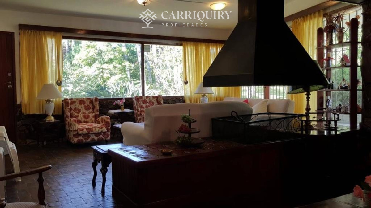 Casa ID.9240/Cómodos-ambientes,-propiedad-ideal-para-vacacionar. -  En la Mansa a solo 3 cuadras del mar .