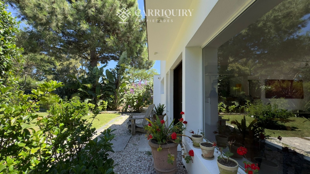 Casa ID.1222/Casa-en-alquiler-temporario-La-Juanita-3-dormitorios - Casa en alquiler temporario Lugano 3 dormitorios