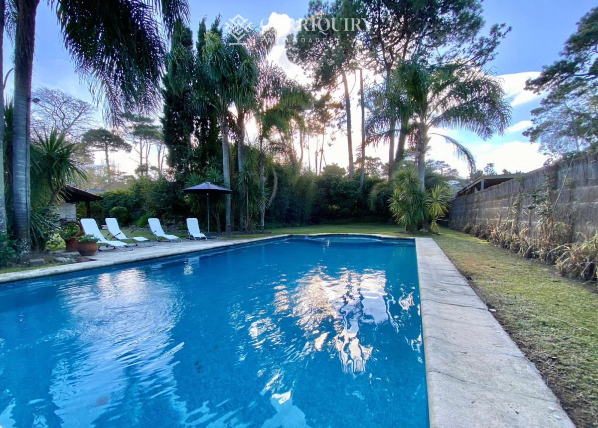 Casa ID.7989/Casa-en-La-Barra - Alquiler Casa  3 dormitorios mas dependencia San Rafael (Punta del Este)