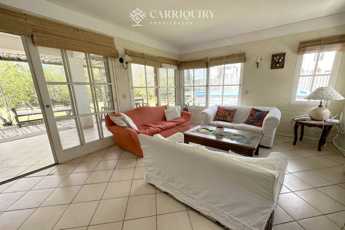 Casa ID.8425/Alquiler-Casa-3-dormitorios-mas-dependencia-San-Rafael-(Punta-del-Este) - Alquiler de temporada en hermosa casa con piscina