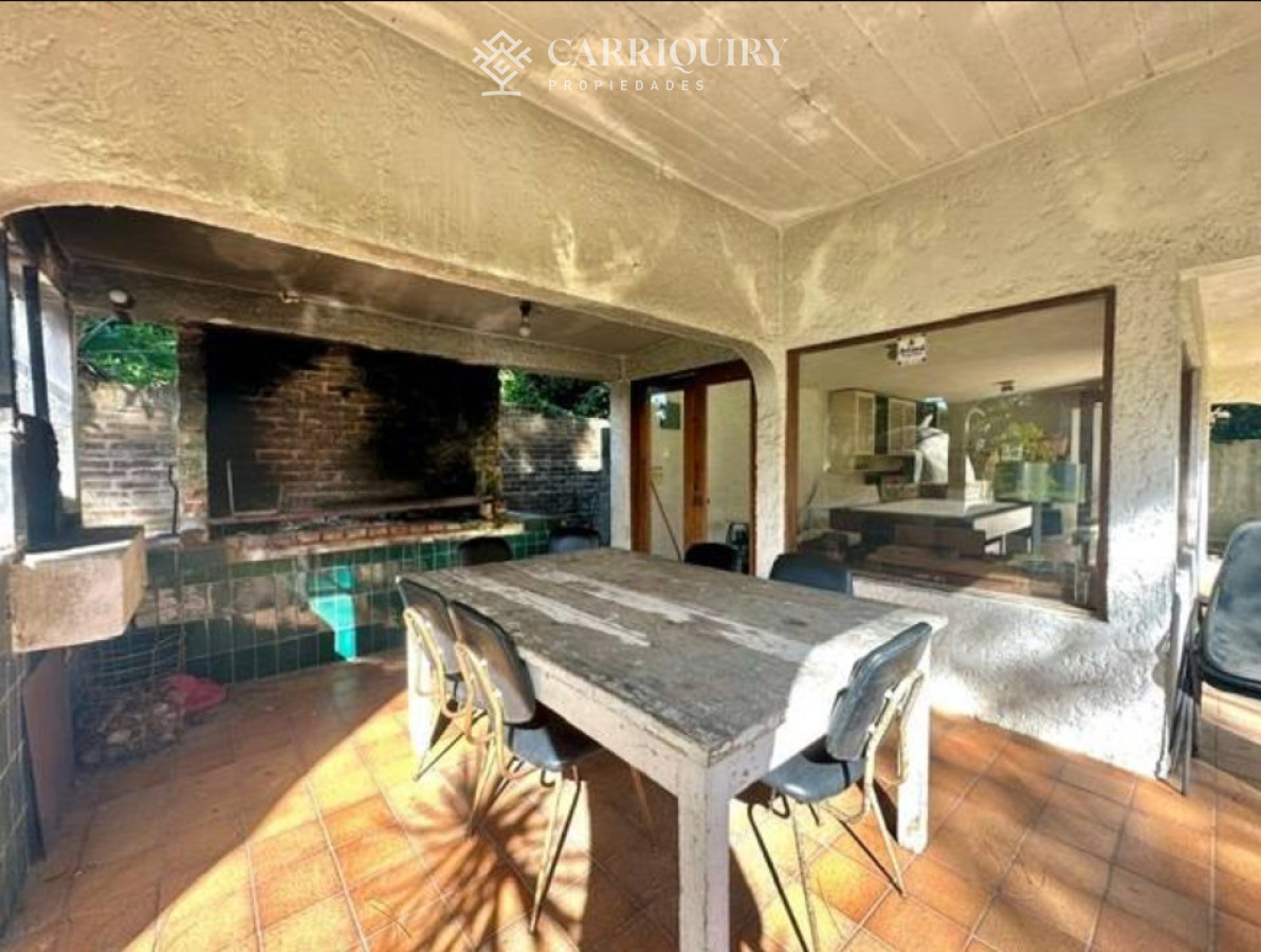 Casa ID.9875 - OPORTUNIDAD CASA EN VENTA 4 DORMITORIOS EN BARRIO CANTEGRIL 