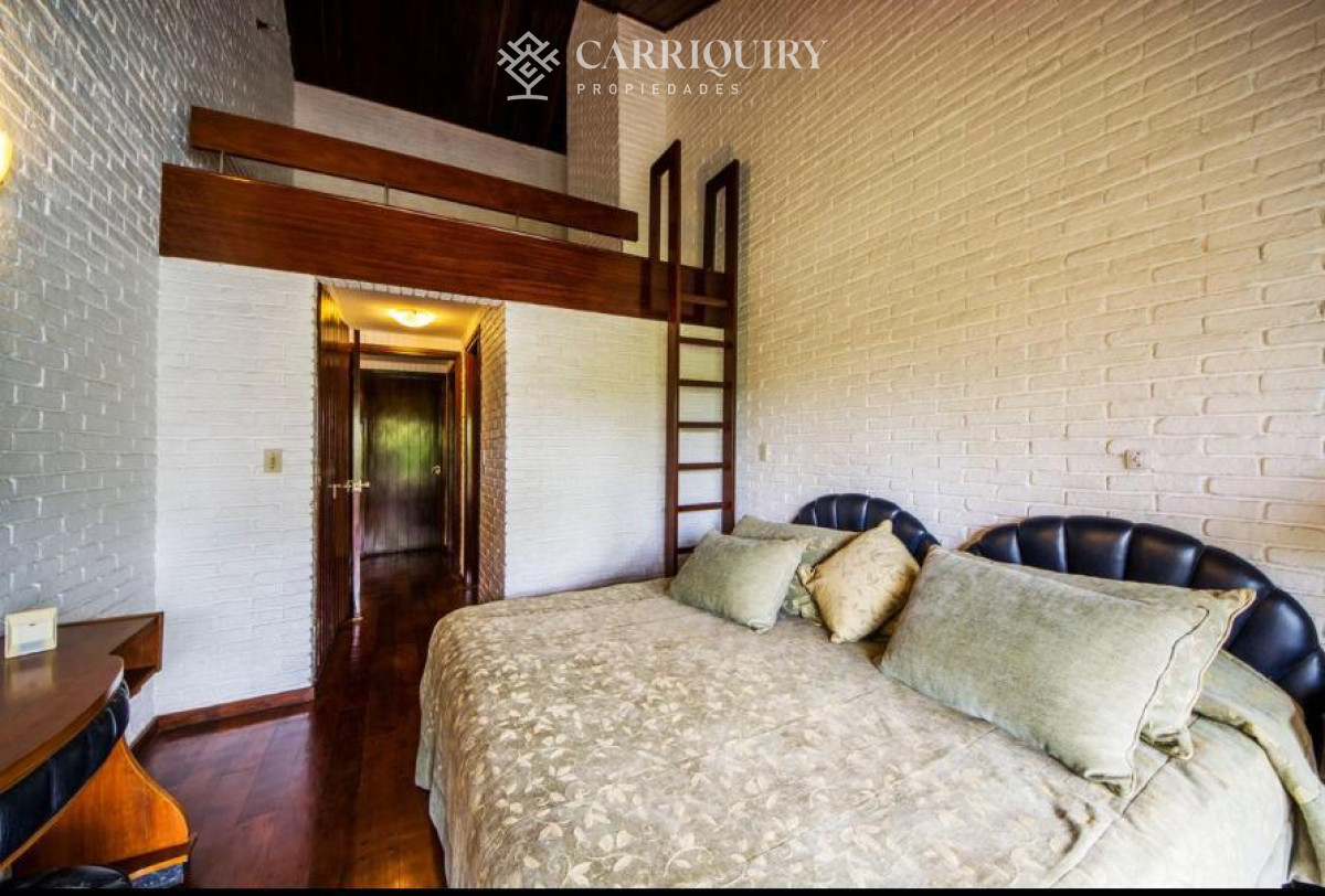 Casa ID.8802 - Excelente casa en venta de 5 dormitorios en Playa Mansa