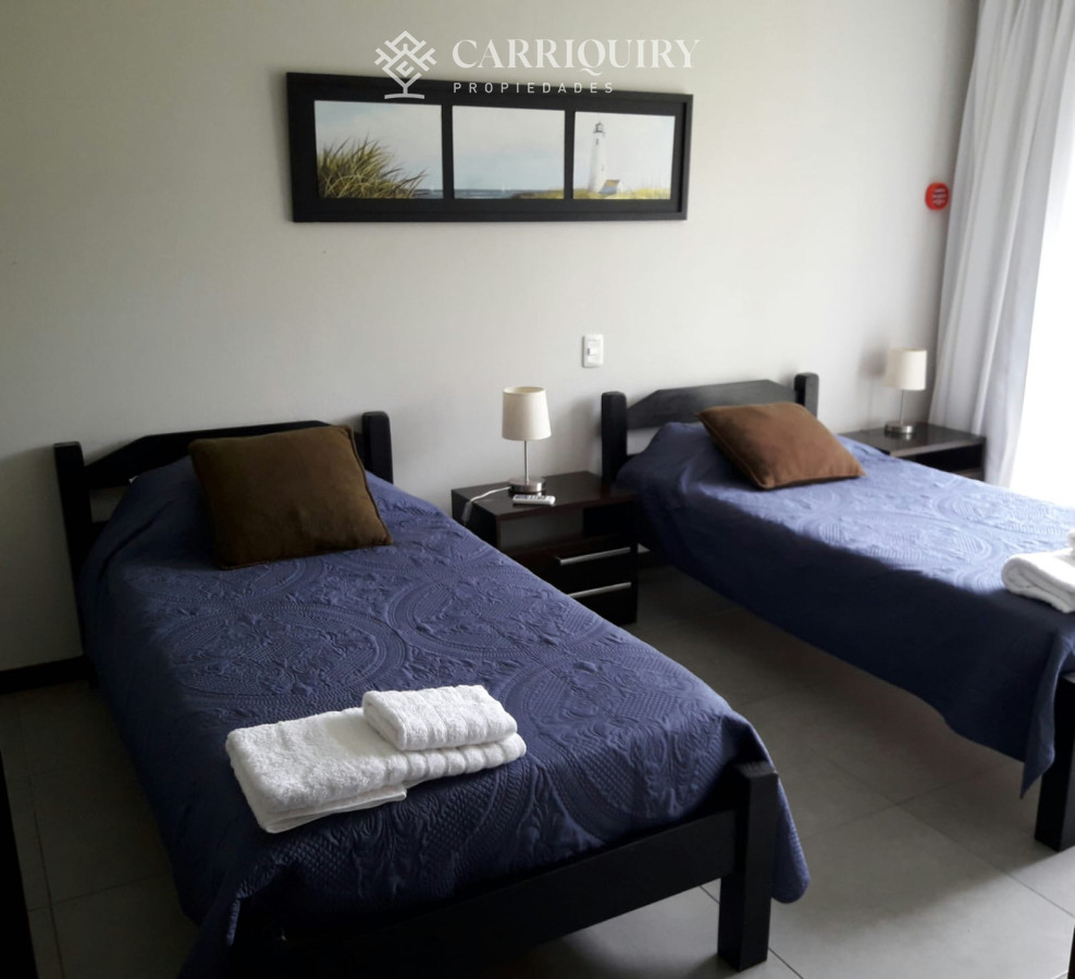 Casa ID.8126/Casa-en-alquiler-de-3-dormitorios-y-dependencia-de-servicio.-Montoya--La-Barra - Casa en alquiler en La Barra de 4 dormitorios