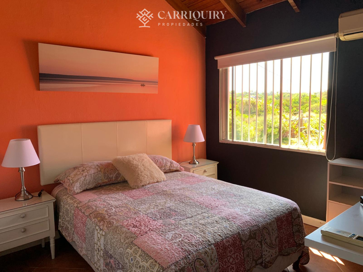 Casa ID.8066 - Casa en venta frente al mar, 3 dormitorios y piscina. Punta Piedra - Manantiales
