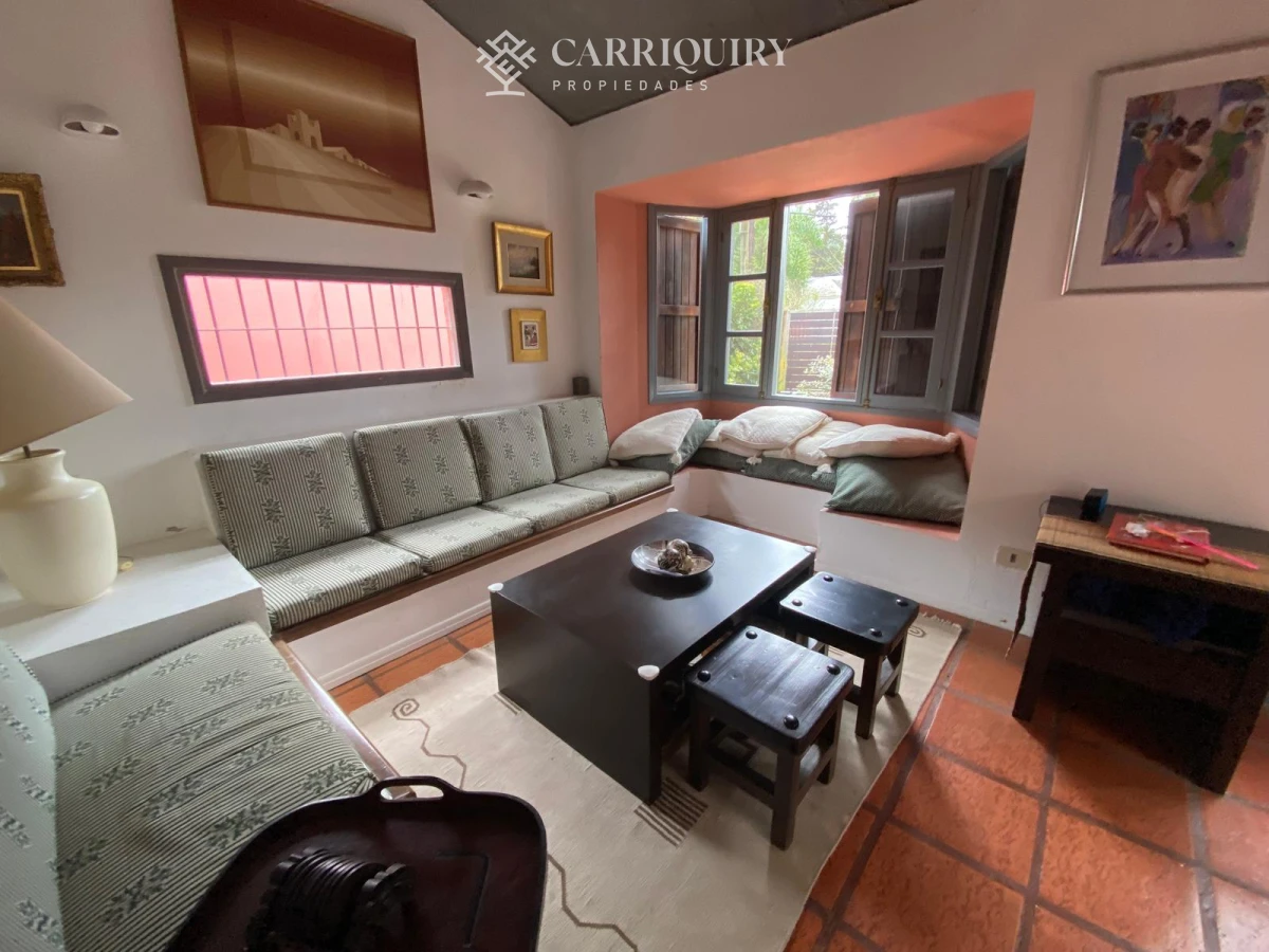 Casa ID.8253/Casa-2-dormitorios-en-Playa-Mansa,-parrillero,-piscina-y-jacuzzi. - Casa en alquiler Paradas Playa Brava Punta del este