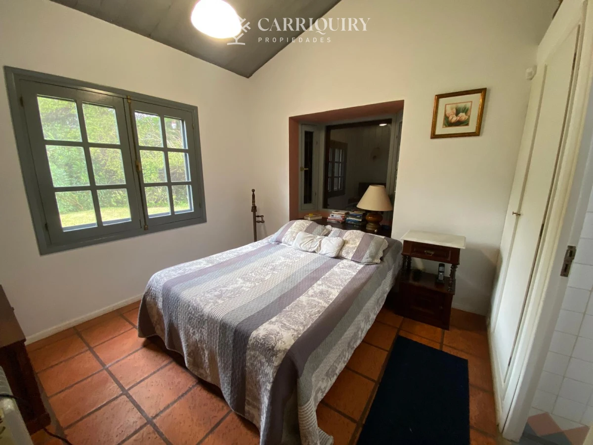 Casa ID.8253/Casa-2-dormitorios-en-Playa-Mansa,-parrillero,-piscina-y-jacuzzi. - Casa en alquiler Paradas Playa Brava Punta del este